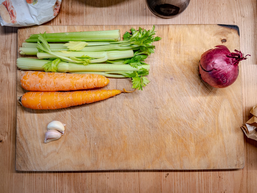 Pressure cooker meals prepared in 20 minutes for busy weeknights